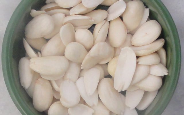 How To Blanch Almonds The Veggie Table